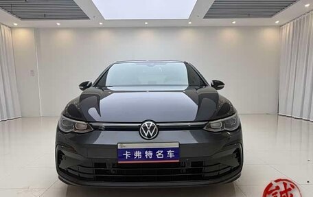 Volkswagen Golf VIII, 2022 год, 1 555 000 рублей, 2 фотография
