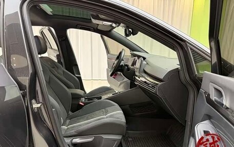Volkswagen Golf VIII, 2022 год, 1 555 000 рублей, 13 фотография