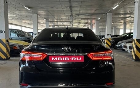 Toyota Camry, 2023 год, 3 150 000 рублей, 2 фотография