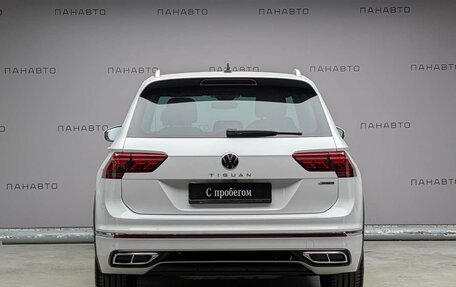 Volkswagen Tiguan II, 2021 год, 3 997 000 рублей, 6 фотография