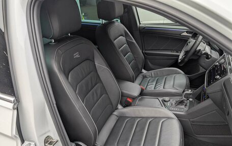 Volkswagen Tiguan II, 2021 год, 3 997 000 рублей, 18 фотография