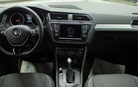 Volkswagen Tiguan II, 2017 год, 2 279 000 рублей, 9 фотография