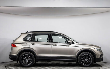 Volkswagen Tiguan II, 2021 год, 2 599 000 рублей, 4 фотография