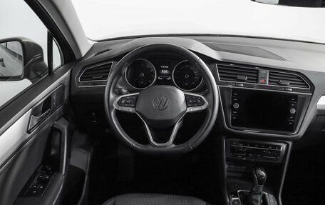 Volkswagen Tiguan II, 2021 год, 2 599 000 рублей, 12 фотография