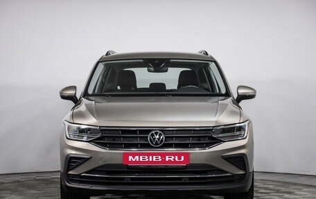 Volkswagen Tiguan II, 2021 год, 2 599 000 рублей, 2 фотография