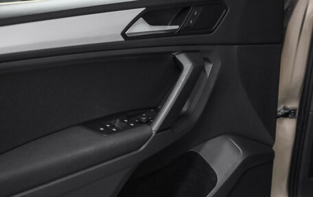 Volkswagen Tiguan II, 2021 год, 2 599 000 рублей, 21 фотография