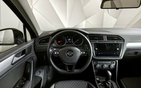 Volkswagen Tiguan II, 2020 год, 2 495 000 рублей, 20 фотография