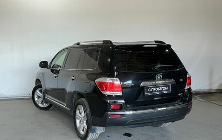 Toyota Highlander III, 2011 год, 1 850 000 рублей, 4 фотография