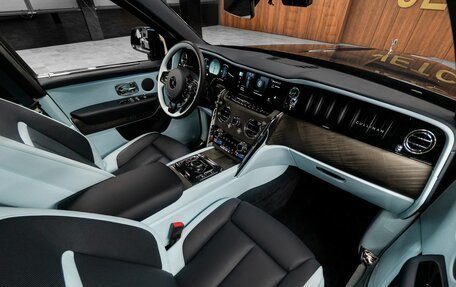 Rolls-Royce Cullinan, 2024 год, 57 292 000 рублей, 26 фотография