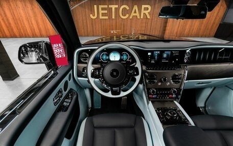 Rolls-Royce Cullinan, 2024 год, 57 292 000 рублей, 23 фотография