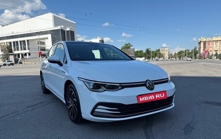Volkswagen Golf VIII, 2022 год, 3 590 000 рублей, 1 фотография