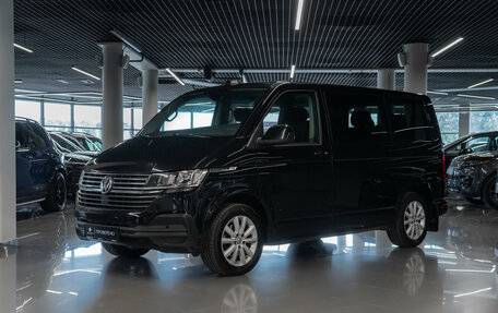 Volkswagen Caravelle T6 рестайлинг, 2021 год, 3 990 000 рублей, 1 фотография