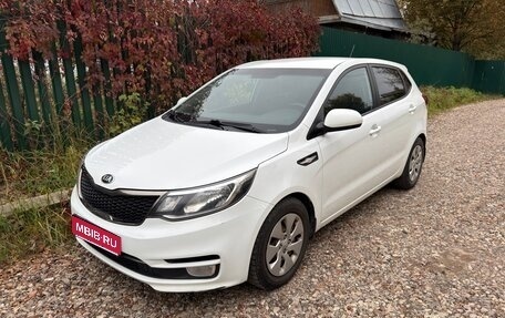 KIA Rio III рестайлинг, 2015 год, 999 000 рублей, 1 фотография