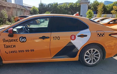 Toyota Camry, 2021 год, 1 700 000 рублей, 1 фотография