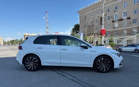 Volkswagen Golf VIII, 2022 год, 3 590 000 рублей, 5 фотография