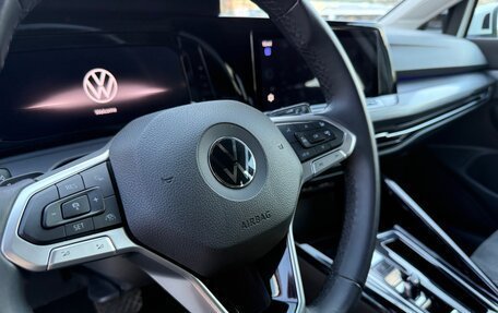Volkswagen Golf VIII, 2022 год, 3 590 000 рублей, 17 фотография