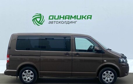 Volkswagen Caravelle T5, 2012 год, 2 290 000 рублей, 4 фотография