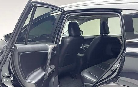 Toyota RAV4, 2019 год, 1 630 000 рублей, 5 фотография