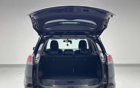 Toyota RAV4, 2019 год, 1 630 000 рублей, 9 фотография