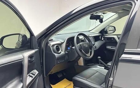Toyota RAV4, 2019 год, 1 630 000 рублей, 10 фотография