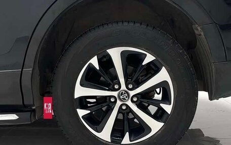 Toyota RAV4, 2019 год, 1 630 000 рублей, 16 фотография