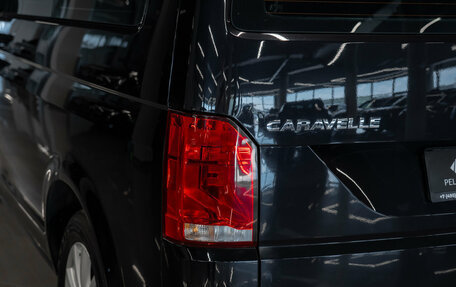 Volkswagen Caravelle T6 рестайлинг, 2021 год, 3 990 000 рублей, 23 фотография