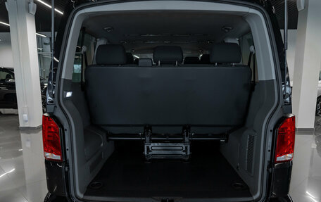 Volkswagen Caravelle T6 рестайлинг, 2021 год, 3 990 000 рублей, 20 фотография