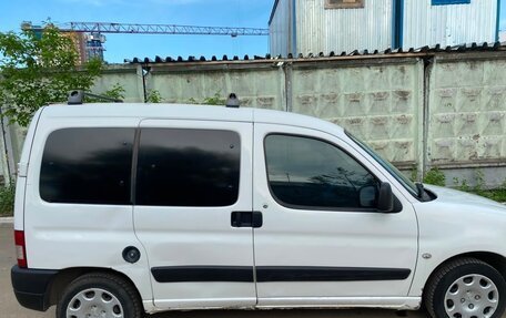 Peugeot Partner II рестайлинг 2, 2010 год, 410 000 рублей, 2 фотография