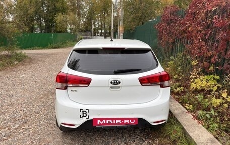 KIA Rio III рестайлинг, 2015 год, 999 000 рублей, 4 фотография