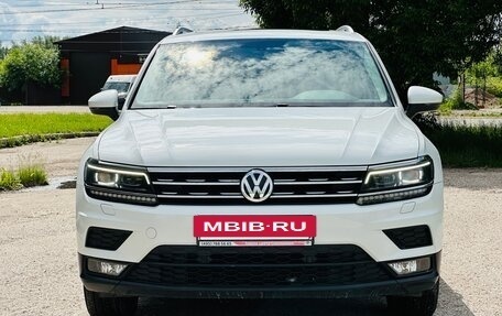 Volkswagen Tiguan II, 2018 год, 2 595 000 рублей, 6 фотография