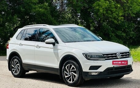 Volkswagen Tiguan II, 2018 год, 2 595 000 рублей, 8 фотография