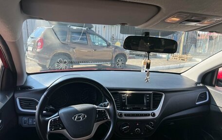 Hyundai Solaris II рестайлинг, 2017 год, 1 368 000 рублей, 5 фотография