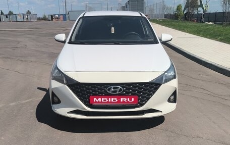Hyundai Solaris II рестайлинг, 2021 год, 1 530 000 рублей, 5 фотография