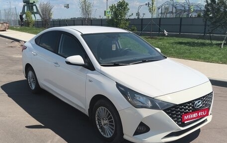 Hyundai Solaris II рестайлинг, 2021 год, 1 530 000 рублей, 4 фотография