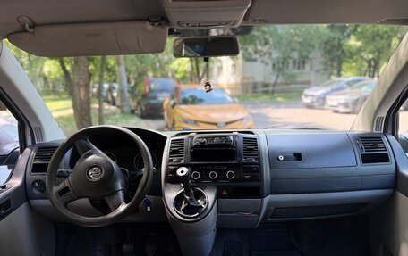 Volkswagen Caravelle T5, 2012 год, 1 390 000 рублей, 13 фотография