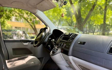 Volkswagen Caravelle T5, 2012 год, 1 390 000 рублей, 12 фотография