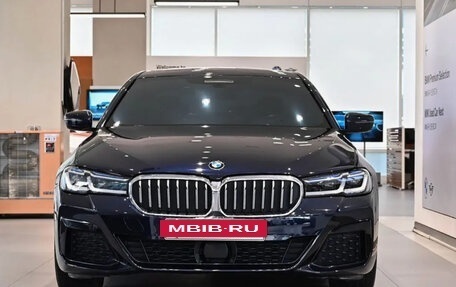 BMW 5 серия, 2022 год, 4 990 000 рублей, 2 фотография