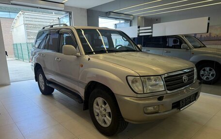 Toyota Land Cruiser 100 рестайлинг 2, 2004 год, 1 260 500 рублей, 3 фотография