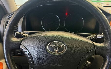Toyota Land Cruiser 100 рестайлинг 2, 2004 год, 1 260 500 рублей, 8 фотография