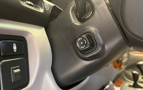 Toyota Land Cruiser 100 рестайлинг 2, 2004 год, 1 260 500 рублей, 19 фотография