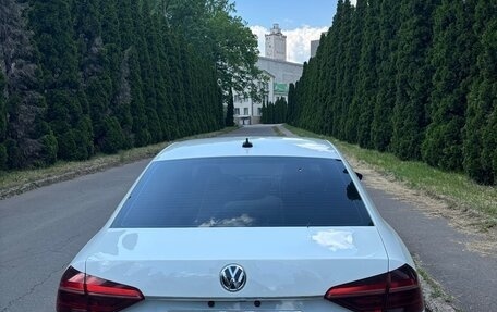 Volkswagen Passat B8 рестайлинг, 2018 год, 1 750 000 рублей, 4 фотография