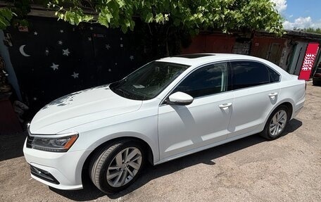 Volkswagen Passat B8 рестайлинг, 2018 год, 1 750 000 рублей, 15 фотография