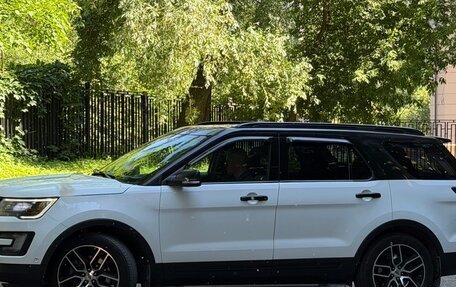 Ford Explorer VI, 2015 год, 2 200 000 рублей, 2 фотография