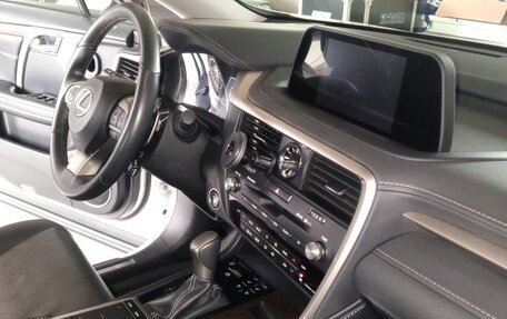 Lexus RX IV рестайлинг, 2021 год, 6 500 000 рублей, 12 фотография