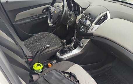 Chevrolet Cruze II, 2013 год, 670 000 рублей, 6 фотография