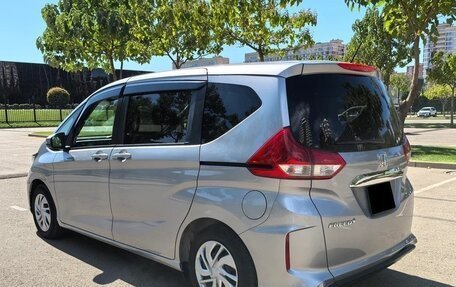 Honda Freed II, 2021 год, 1 410 000 рублей, 3 фотография
