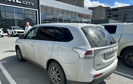 Mitsubishi Outlander III рестайлинг 3, 2012 год, 1 240 000 рублей, 3 фотография