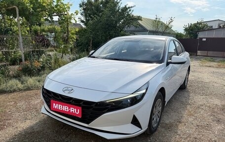 Hyundai Elantra, 2022 год, 1 900 000 рублей, 1 фотография