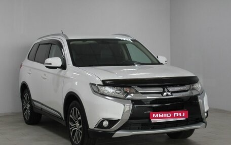 Mitsubishi Outlander III рестайлинг 3, 2015 год, 1 559 900 рублей, 1 фотография