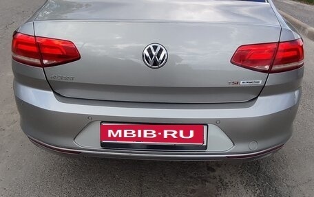 Volkswagen Passat B8 рестайлинг, 2017 год, 1 750 000 рублей, 4 фотография